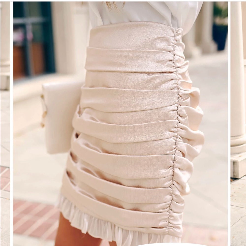 COPY - VICI Satin Gillian Ruched Mini-Skirt, NWT🔖 - Picture 2 of 5